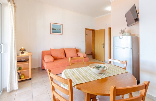 Blato Apartment | Two bedroom apartment with terrace and sea view Karbuni, Korčula (A-13217-d)