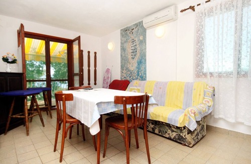 Zavala Apartment | Two bedroom apartment with terrace and sea view Zavala, Hvar (A-594-b)