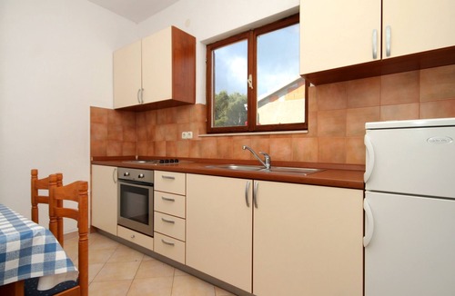 Island Hvar Apartment | Two bedroom apartment with terrace and sea view Jelsa, Hvar (A-8765-e)