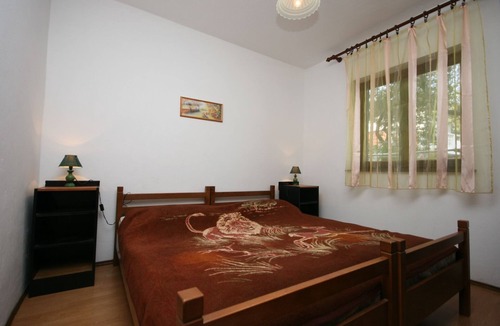 Mandre Apartment | Two bedroom apartment with terrace Mandre, Pag (A-6545-c)