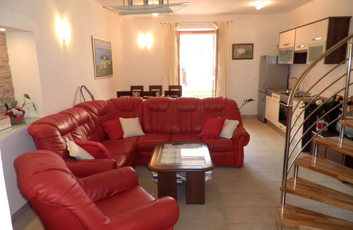 Preko Apartment | Two bedroom apartment with a swimming pool Preko, Ugljan (A-14163-b)