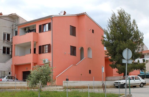 Vintijan Apartment | Two bedroom apartment with terrace Pula (A-10429-a)
