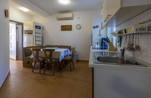 Selce Apartment | Two bedroom apartment with terrace and sea view Selce, Crikvenica (A-2356-a)