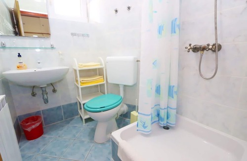 Jakisnica Apartment | Two bedroom apartment with terrace and sea view Jakišnica, Pag (A-10428-b)
