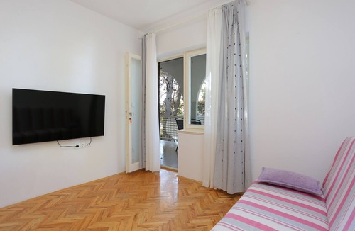 Stanici Apartment | Two bedroom apartment with terrace Balića Rat, Omiš (A-1065-a)
