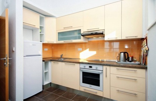 Duce Apartment | Two bedroom apartment with terrace and sea view Duće, Omiš (A-8631-a)