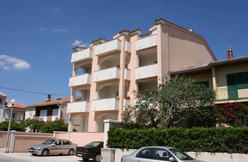 Pag Apartment | Two bedroom apartment with terrace and sea view Pag (A-6311-d)