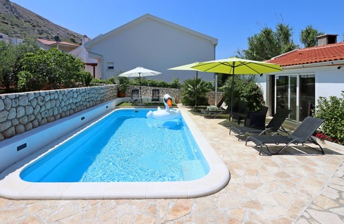 Pag Apartment | Two bedroom apartment with a swimming pool Pag (A-6412-a)