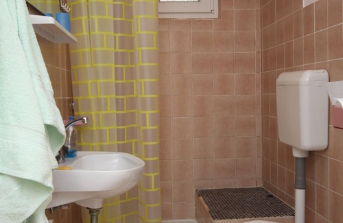 Razanac Apartment | Two bedroom apartment with terrace Ražanac, Zadar (A-6185-a)