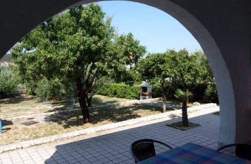 Barbat na Rabu Apartment | Two bedroom apartment with terrace Barbat, Rab (A-16992-a)
