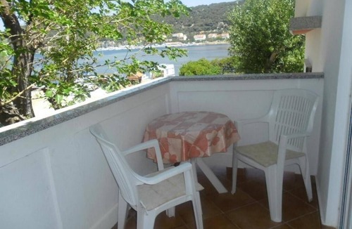Supetarska Draga Apartment | Two bedroom apartment with balcony Supetarska Draga - Donja, Rab (A-20773-a)
