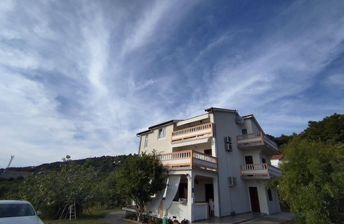 Palit Apartment | Two bedroom apartment with terrace Palit (Rab) (A-23623-a)