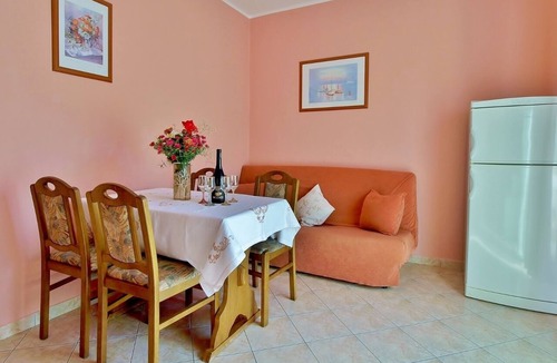 Supetarska Draga Apartment | Two bedroom apartment with balcony and sea view Supetarska Draga - Donja, Rab (A-4954-a)