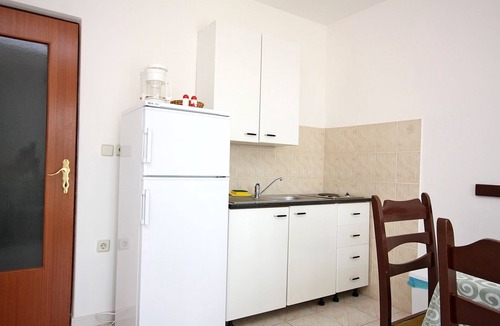Barbat na Rabu Apartment | Two bedroom apartment with terrace and sea view Barbat, Rab (A-4962-a)