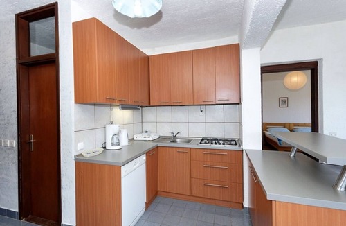 Supetarska Draga Apartment | Two bedroom apartment with air-conditioning Supetarska Draga - Gonar, Rab (A-4987-a)