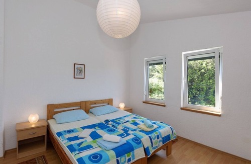 Supetarska Draga Apartment | Two bedroom apartment with air-conditioning Supetarska Draga - Gonar, Rab (A-4987-a)