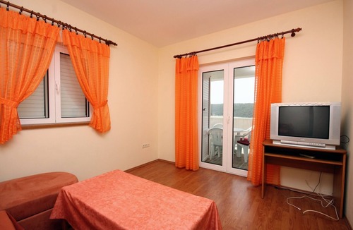 Kampor Apartment | Two bedroom apartment with terrace and sea view Kampor, Rab (A-5018-b)