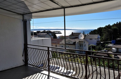 Palit Apartment | Two bedroom apartment with terrace and sea view Rab (A-14427-a)