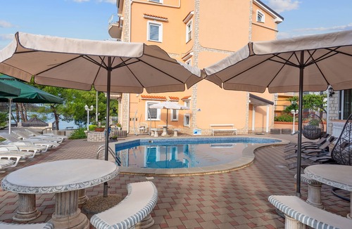 Kraj Apartment | Two bedroom apartment with a swimming pool by the beach Kraj, Pašman (A-334-a)