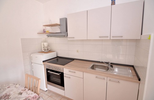 Tkon Apartment | Two bedroom apartment with terrace and sea view Tkon, Pašman (A-8455-b)