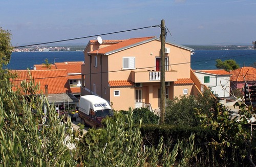 Tkon Apartment | Two bedroom apartment with terrace and sea view Tkon, Pašman (A-8455-b)