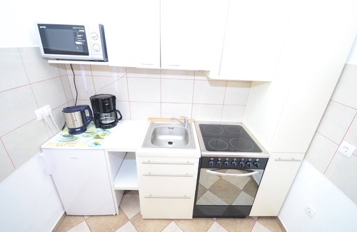 Vir Apartment | Two bedroom apartment with balcony Vir - Kozjak, Vir (A-18556-c)