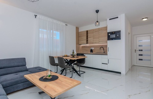 Vir Apartment | Two bedroom apartment with balcony and sea view Vir (A-23385-b)