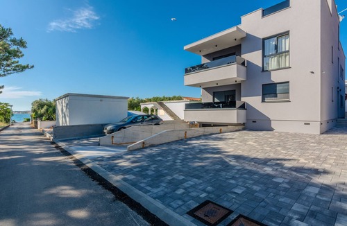 Vir Apartment | Two bedroom apartment with balcony and sea view Vir (A-23385-b)
