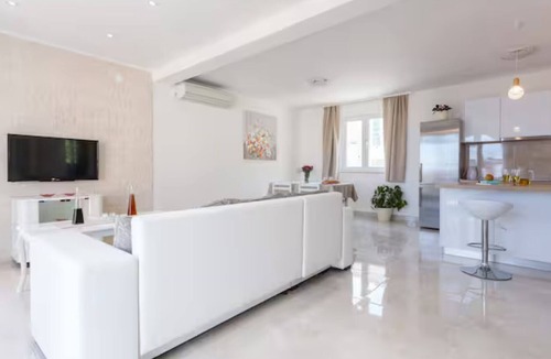 Zupa dubrovacka House | Two Bedroom Holiday Home with Terrace and Sea View