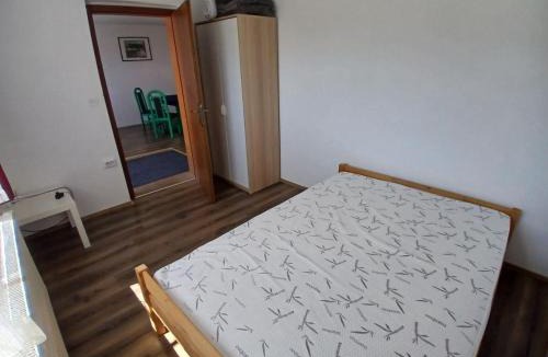 Cerknica Apartment | Two Robins