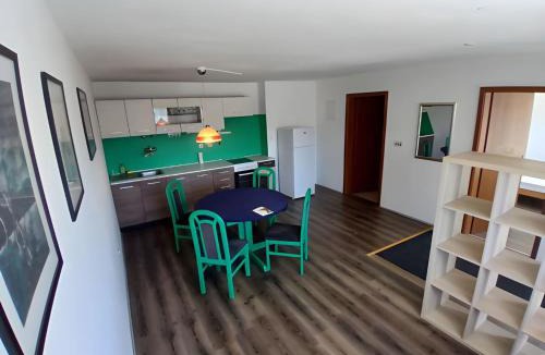 Cerknica Apartment | Two Robins