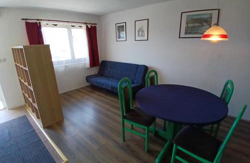 Cerknica Apartment | Two Robins