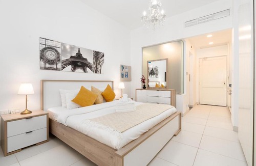 Palm Jumeirah House | Unified Vacation Homes-Deluxe Sea View Studio-Balcony-Parking-20