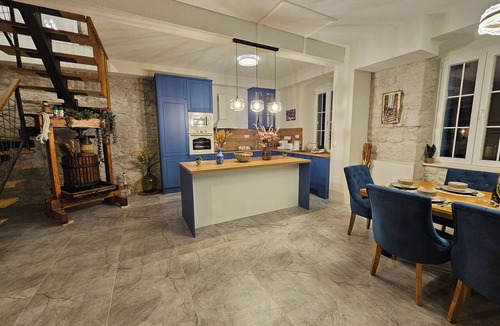 Podaca House | Unique stone villa with three large bedrooms, beautifull lounge and heated pool