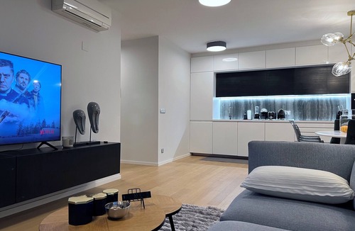 Bezigrad District Apartment | Urban Living 2-bedroom Apartment with Underground Parking