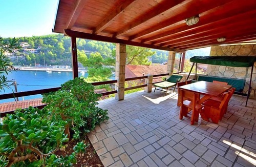Prigradica House | Vacation home Peter by Interhome