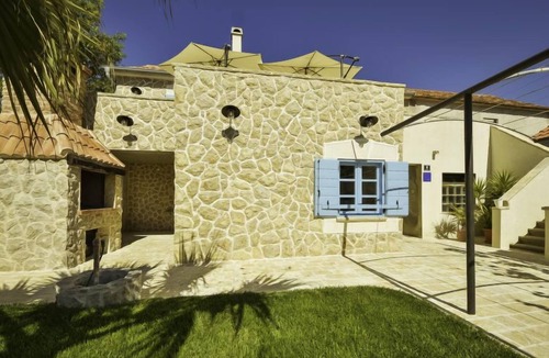 Privlaka House | Vacation home Maja by Interhome