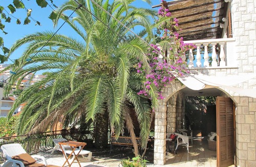 Okrug Gornji House | Vacation home Maja by Interhome