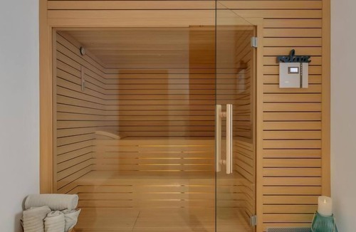 Bast House | Vacation home Melody in Baška Voda - 6 persons, 3 bedrooms