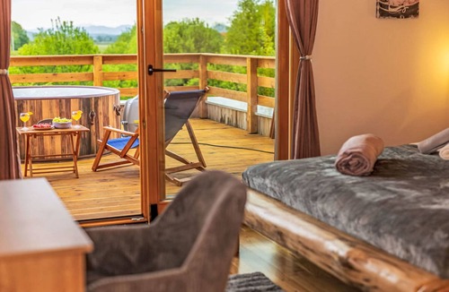 Perusic House | Vacation home Mirjam by Interhome