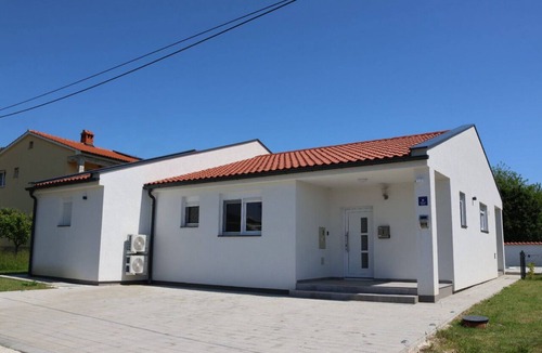 Kampor House | Vacation home "more i sol" with pool in Croatia