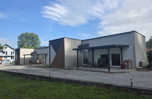 Kutjevo House | Vacation Home Rose