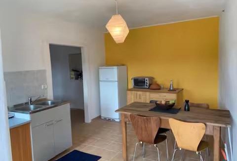 Komen House | Vale