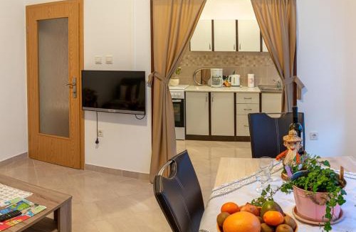 Sarsoni Apartment | Vanessa