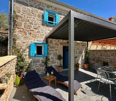 Seline House | Ventus Blue - Stone House near National Park&Sea