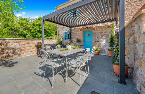 Seline House | Ventus Blue - Stone House near National Park&Sea