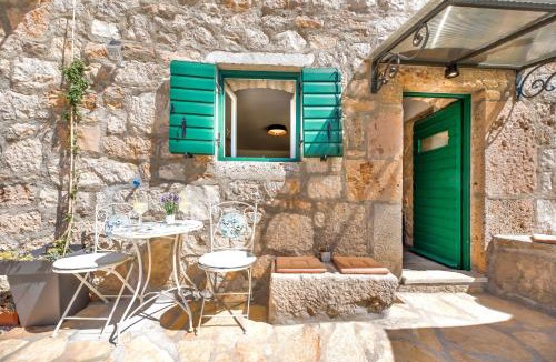 Seline Apartment | Ventus Green - Stone House near National Park Paklenica and Sea