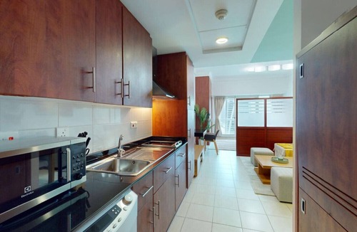 Jumeirah Lake Towers Apartment | Vibrant Studio l Waterfront Lake View l near Metro