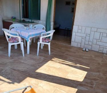 Cres Apartment | VIKTOR I SILVANA