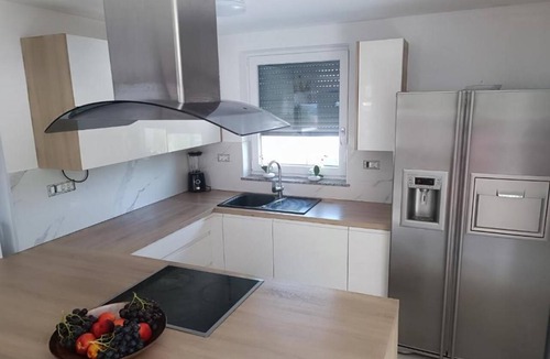 Rogaska Slatina House | Vila FRIGO - prostorna vila z bazenom v bližini Term Olimija.